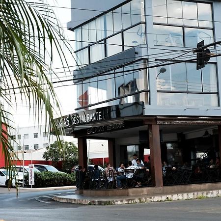 Galatas Central Hotel Patos de Minas Buitenkant foto