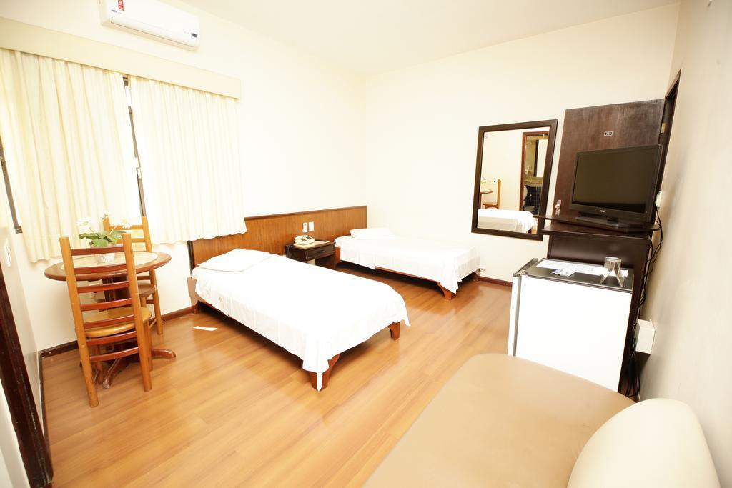 Galatas Central Hotel Patos de Minas Buitenkant foto