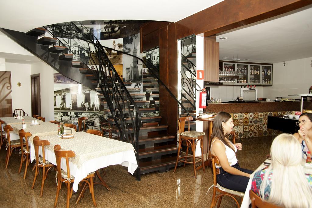 Galatas Central Hotel Patos de Minas Buitenkant foto